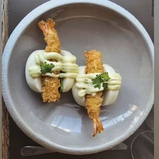 Bao Rool con Mazzancolle e salsa Teriaky