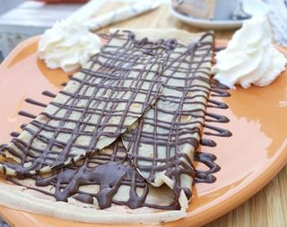 Crepe de chocolate y nata