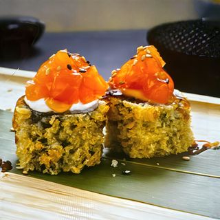 37. Maki Frito Salmón (8 Pzs.)