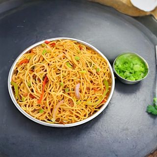 Veg Hakka Noodles