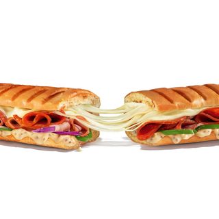 Sandwicz SubMelts Mistrzowski B.M.T. 15cm