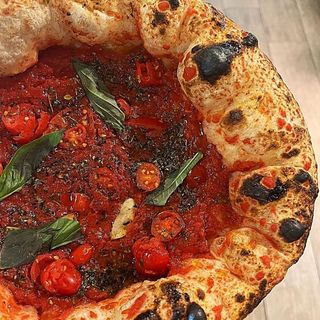 Pizza Anchoa E Stracciata (33 Cm.)