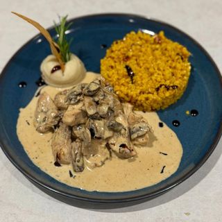 Plat Emincé De Poulet Sauce Blanche