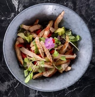 Salata sa ćuretinom 250 gr