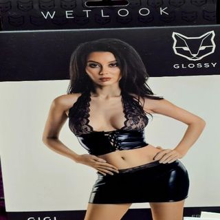 Conjunto Sexy Dos Piezas En Vinilo Negro