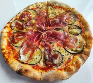 Pizza Berenjena Y Serrano (33 Cm.)