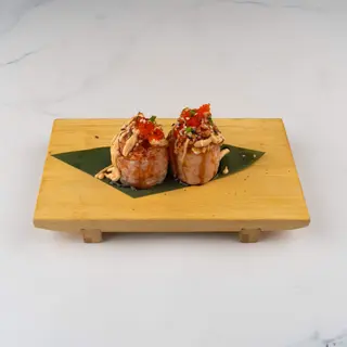 Gunkan salmon out