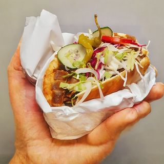 13. Kebab WEGE w bułce z falafelem - Standard