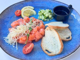 ТАРТАР З ЛОСОСЕМ (170g)