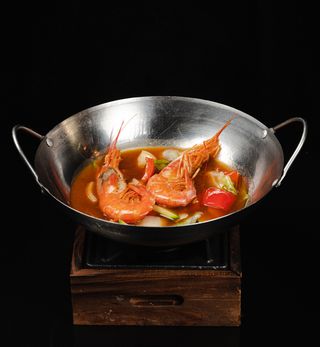 182 GAMBERONI IN PENTOLA