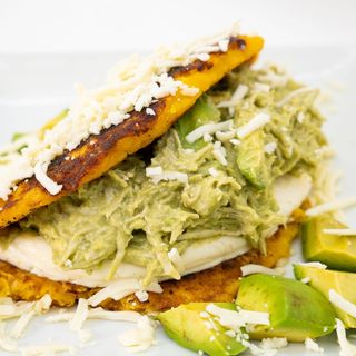 Cachapa de Reina Pepiada y Queso de Mano