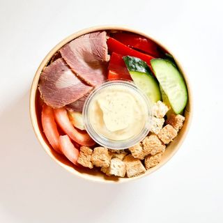 Салат з пастрамі з яловичини (265г)