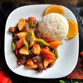 46 Junetina sa krompirom i rižom