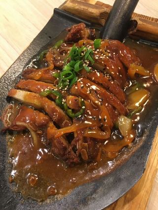 130. Teppanyaki de pato a la parrilla