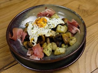 Posta de Vitela com Ovos Rotos