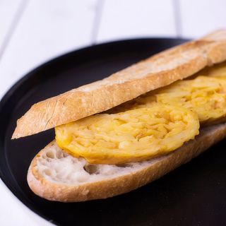 Bocadillo de tortillas patatas