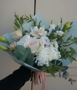 ვარდი, დეკორატიული ბამბა, ევკალიპტი