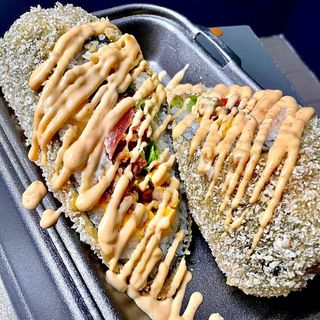 ШАУРМА З КРЕВЕТКОЮ ТА КАЛЬМАРОМ ТЕМПУРА