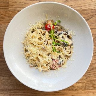 Паста курка-гриби