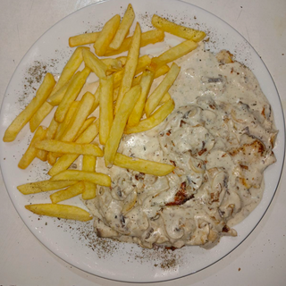 Pileći file sa gorgonzolom