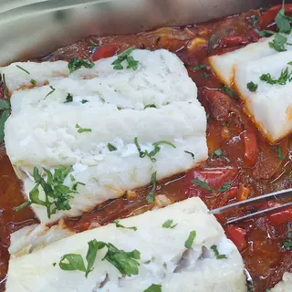 Bacalao Encebollado Con Papas Arrugadas
