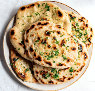 Pan naan de mantequilla