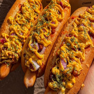 Menú Doble Hot Dog Deluxe