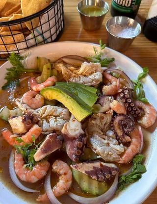 Ceviche De Pescado Con Pulpo Y Camarón