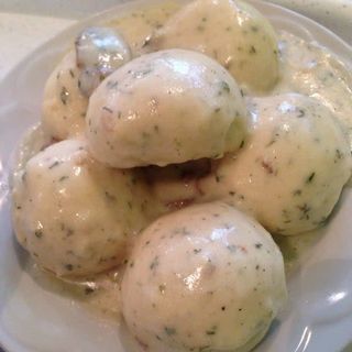 Галушки з печінкою під грибним соусом (270г)