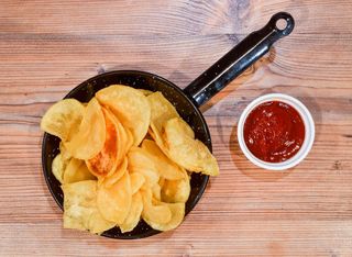 Хрупкав чипс с кетчуп (230г)