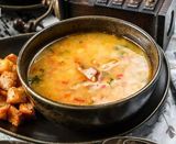 Supă de mazăre cu afumături