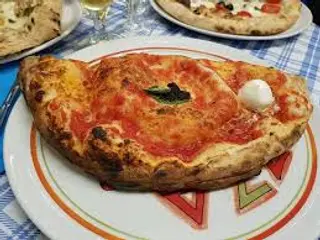 Calzone vesuviano