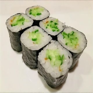 Maki de pepino (8 pzas.)
