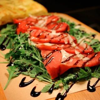 Ensalada Especial Con Carpaccio De Bresaola