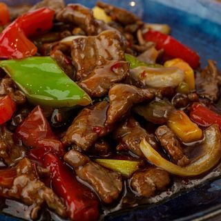 44. Ternera Con Salsa Picante