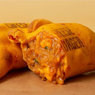 Empanada Cheeseburger Vegana