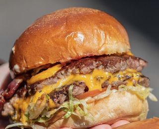 Smokey cheeseburger