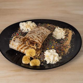Slatka tortilla s Nutellom i Plazma keksima + banana/jagoda/M&M's