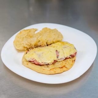 Combo Svinjski vrat i Rolovani ćevapi sa slaninom