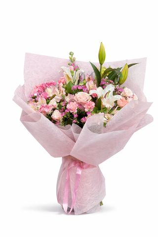 შერეული ყვავილების თაიგული ლილიით