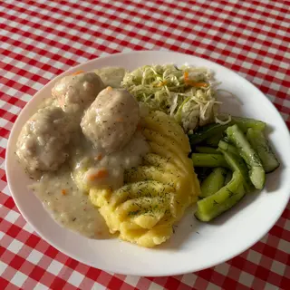 Pulpety w sosie koperkowym
