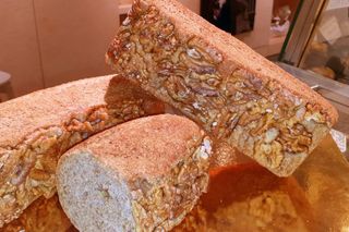 Pan De Trigo Integral Ecológico Con Nueces Y Anís 460G