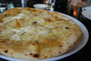 Pizza 4 formaggi