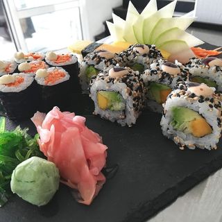 Combinado vegan menu 1: 10 peças