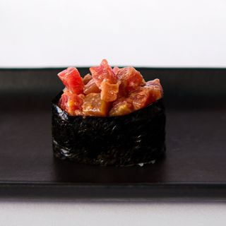 Gunkan Spicy maguro
