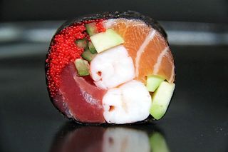 Футомакі лосось,тунець,креветка (без рису) (270г)