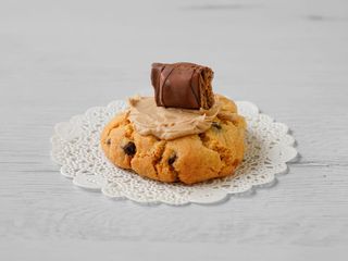 Cookie con topping de Kinder