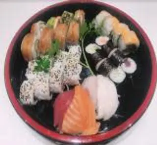149. Sushi Y Sashimi Sakura