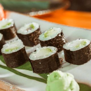 Aguacate maki (8 piezas)
