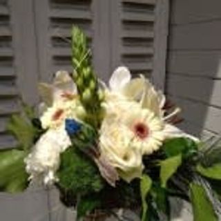 Buket u svetlim tonovima 